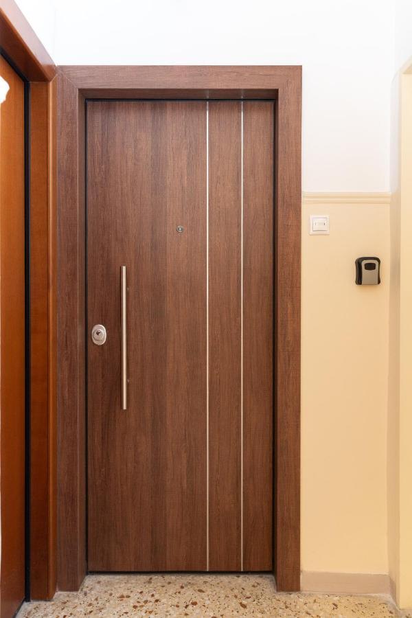 Cosy 2Br Apartment Next To Bars & Restaurants Atene Esterno foto